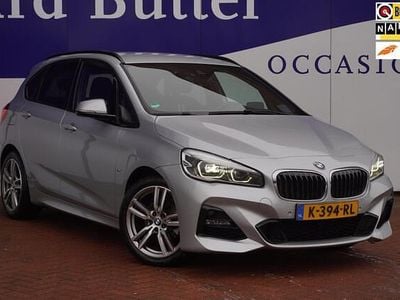 Grijs (metallic) Gebruikt 2021 BMW 218 Executive Stationwagen | € 18.999 (Super prijs)