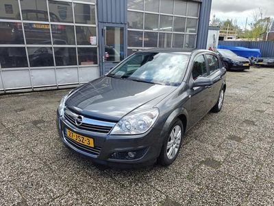 tweedehands Opel Astra 1.6 Cosmo 2009 LEDER/CRUISE/PDC/LMV/TREKHAAK/APK!