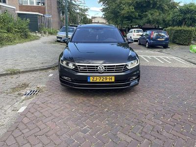 Occasion VW Passat R 150 PK (110 kW) 2019 Grijs Stationwagen