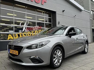 Grijs (metallic) Occasion 2016 Mazda 3 Inclusive Hatchback | € 7.700 (Super prijs)