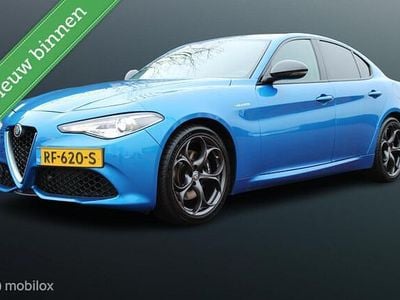Blauw Gebruikt 2017 Alfa Romeo Giulia Veloce Sedan | € 28.888 (Eerlijke prijs)
