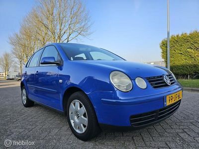 Occasion VW Polo Highline 64 PK (47 kW) 2002 Blauw Hatchback