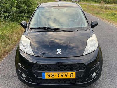 Zwart Gebruikt 2012 Peugeot 107 Active Hatchback | € 2.600 (Eerlijke prijs)