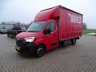 Rood Occasion 2021 Renault Master Van | € 26.500