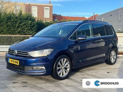 Occasion VW Touran Highline 150 PK (110 kW) 2020 Blauw MPV