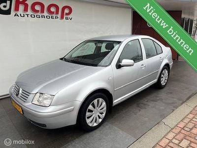 Grijs Occasion 2004 VW Bora Highline Sedan | € 999 (Eerlijke prijs)