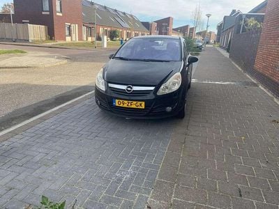 Zwart Gebruikt 2008 Opel Corsa Cosmo MPV | € 4.000 (Goede deal)