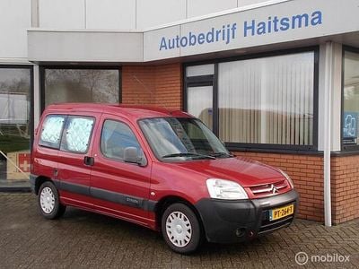 Rood (metallic) Occasion 2009 Citroën Berlingo First MPV | € 5.500 (Goede deal)