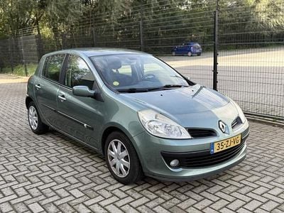 Occasion Renault Clio R.S. Dynamique 101 PK (74 kW) 2008 Groen (metallic) Hatchback