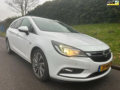 Wit Gebruikt 2016 Opel Astra Innovation Stationwagen | € 5.750