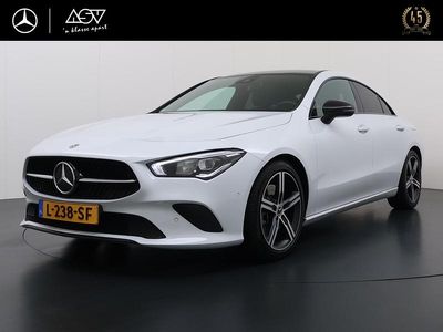 Wit Gebruikt 2021 Mercedes CLA250 Luxury Sedan | € 32.880 (Eerlijke prijs)