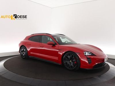 Roodkarmijnrood Gebruikt 2022 Porsche Taycan Sport Turismo Sedan | € 99.900