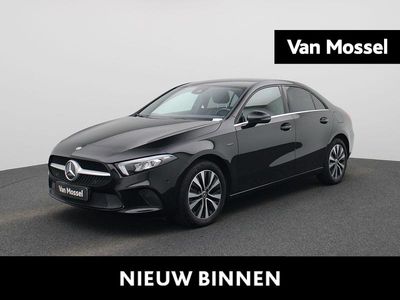 Zwart Gebruikt 2020 Mercedes A250 Business Sedan | € 25.445 (Goede deal)
