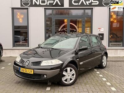 Zwart Gebruikt 2006 Renault Mégane II Expression Hatchback | € 1.999 (Eerlijke prijs)