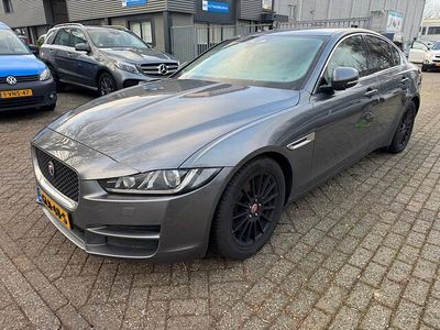 Grijs (metallic) Occasion 2017 Jaguar XE R-Sport Sedan | € 4.750