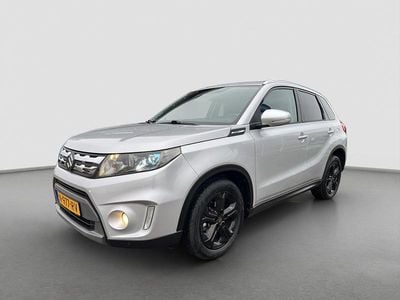 Grijs Occasion 2022 Suzuki Vitara Exclusive SUV | € 17.895 (Eerlijke prijs)