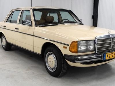Wit Gebruikt 1984 Mercedes 200 Sedan | € 12.500
