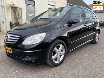 (metallic) Gebruikt 2006 Mercedes B150 MPV | € 2.950 (Duur)