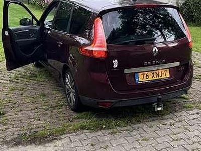 Rood Gebruikt 2013 Renault Scénic III MPV | € 5.950 (Iets duurder)