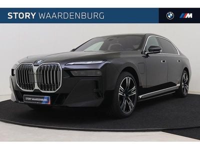 Zwart Nieuw 2025 BMW 750e Executive Sedan | € 182.341 (Iets duurder)