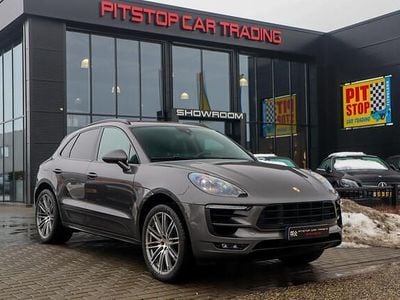 Grijs Occasion 2015 Porsche Macan Turbo SUV | € 35.750 (Eerlijke prijs)
