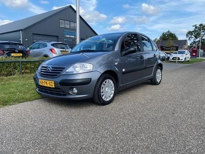 Grijs, metallic lak Gebruikt 2004 Citroën C3 Hatchback | € 1.699 (Eerlijke prijs)