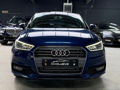 Blauw (metallic) Gebruikt 2015 Audi A1 Sportback Sport Hatchback | € 10.950 (Iets duurder)