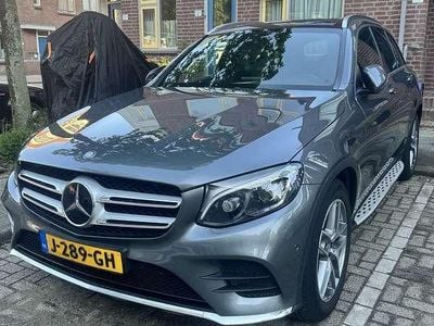 Mercedes V220