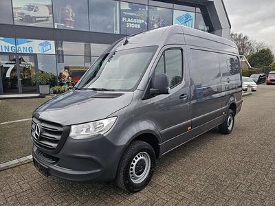 Grijs Occasion 2022 Mercedes Sprinter Van | € 31.900 (Eerlijke prijs)