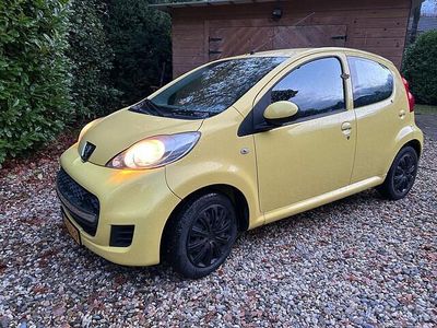 Geel Gebruikt 2010 Peugeot 107 Hatchback | € 3.490 (Eerlijke prijs)