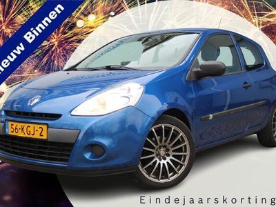 tweedehands Renault Clio 1.2 TCe Special Line | 2e Eigenaar | Navi | Airco | 17 Inch LMV | Centrale deurvergrendeling met afstandsbediening | Origineel NL auto | NAP | Onderhoudsboekjes aanwezig |