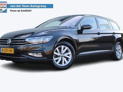 Zwart Gebruikt 2022 VW Passat Business Stationwagen | € 24.450 (Eerlijke prijs)