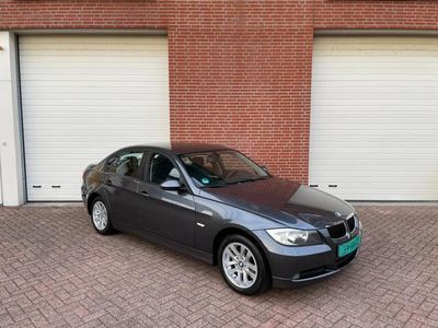 tweedehands BMW 318 3-SERIE i LEER/CLIMATE/6-BAK/SPORTV/APK/NAP/NW KETTING!