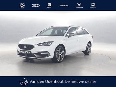 Wit (metallic) Gebruikt 2025 Seat Leon Business Stationwagen | € 33.950 (Duur)