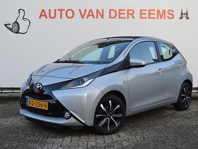 Grijs Gebruikt 2016 Toyota Aygo X-wave Hatchback | € 6.690 (Eerlijke prijs)