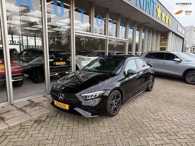 Zwart Gebruikt 2024 Mercedes A200 AMG line Sedan | € 38.999 (Iets duurder)