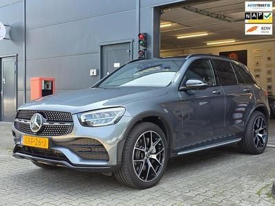 Grijs Occasion 2020 Mercedes GLC300 Premium Plus SUV | € 44.740 (Duur)