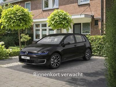 Zwart (metallic) Occasion 2020 VW e-Golf Hatchback | € 14.299 (Goede deal)