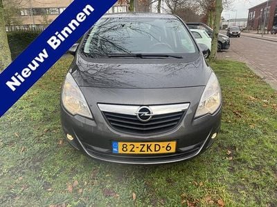 Grijs (metallic) Gebruikt 2012 Opel Meriva Edition MPV | € 5.950 (Eerlijke prijs)