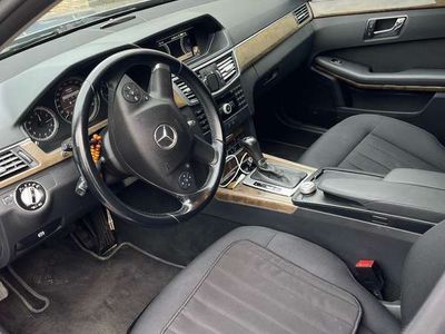 Mercedes E220