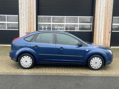 Blauw Occasion 2007 Ford Focus Ambiente Hatchback | € 1.350 (Eerlijke prijs)