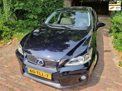 Lexus CT200h
