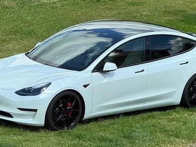 Gebruikt 2020 Tesla Model 3 Performance Sedan | € 29.500 (Eerlijke prijs)