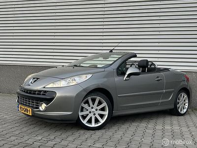 Grijs Occasion 2008 Peugeot 207 CC Roland Garros Cabriolet | € 1.999 (Eerlijke prijs)