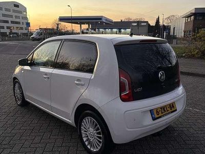 Gebruikt 2015 VW up! Hatchback | € 5.500 (Goede deal)
