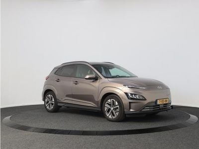 Bruin Gebruikt 2023 Hyundai Kona Premium SUV | € 123.456