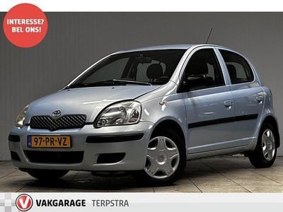 Occasion Toyota Yaris Sol 86 PK (63 kW) 2004 Grijs Hatchback
