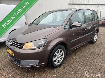 Bruin Gebruikt 2011 VW Touran Trendline MPV | € 4.800 (Duur)