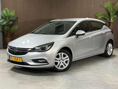 Grijs Occasion 2016 Opel Astra Business Hatchback | € 5.999 (Eerlijke prijs)
