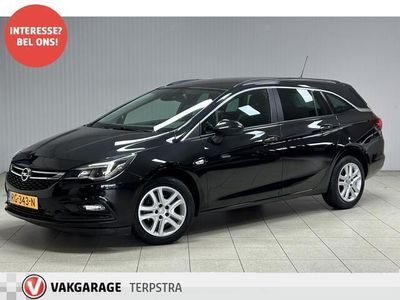 tweedehands Opel Astra Sports Tourer 1.0 Edition/ Automaat!/ Lane-Assist/ LED Dagrijverl./ Stoel+Stuurverw./ Apple+Android/ Isofix/ Clima/ Navi/ Cruise/ Bluetooth/ USB&AUX/ Armsteun/ PDC V+A.